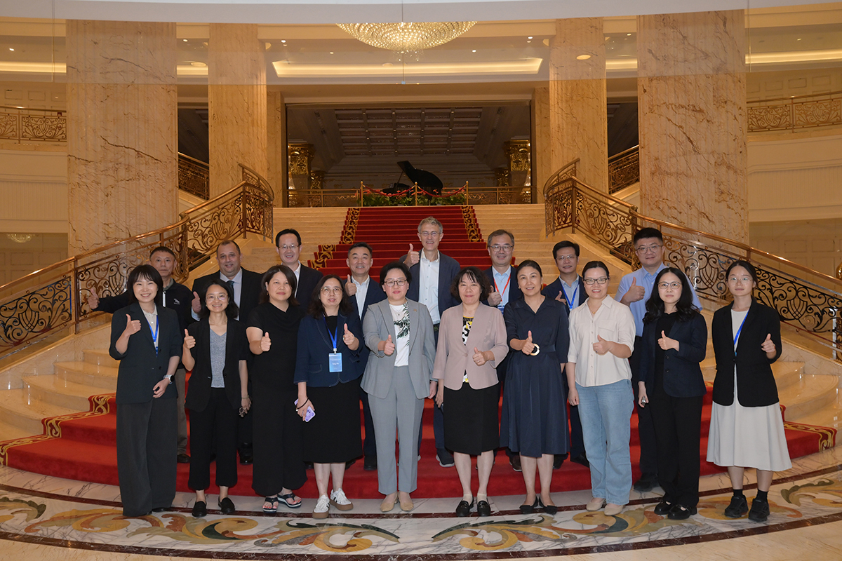 IDP第二届编委换届会议 group photo.jpg